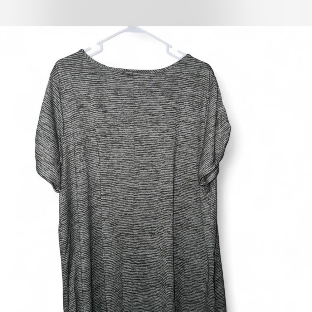 Ruby Rd. Green and White Short Sleeve Top - Picture 3 of 4